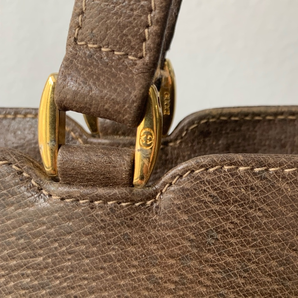 (25) GUCCI 80s Shoulder Bag - Picture 7 of 13